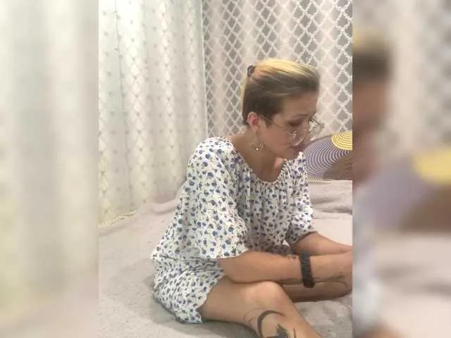69wednesday69 on BongaCams