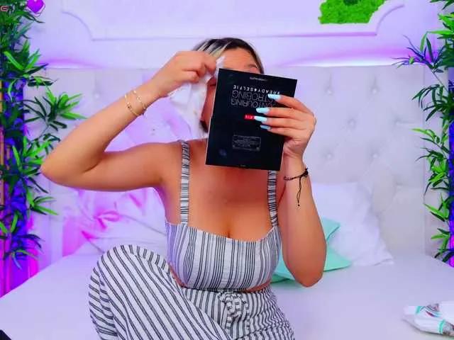 AriannaSins on BongaCams 