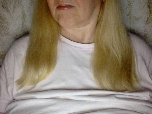 BlondyVio — Your  body  and  your  cock :)
Smart, interesting and generous men.