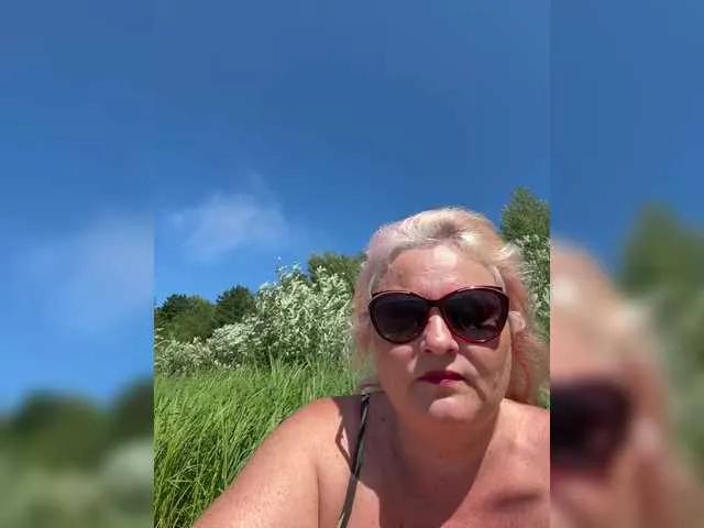 Coolbaby on BongaCams