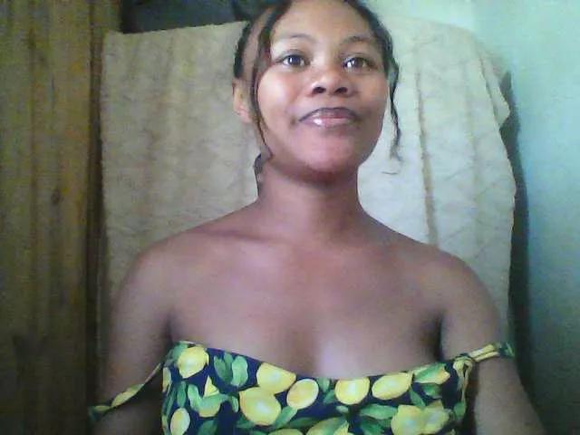Dilliannah on BongaCams 