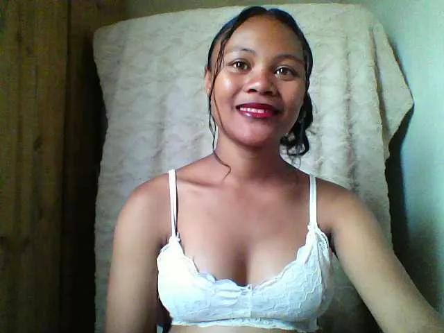 Dilliannah on BongaCams 