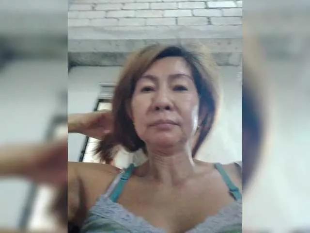 EllaStar on BongaCams 