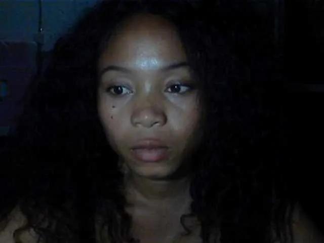 Estelahh on BongaCams