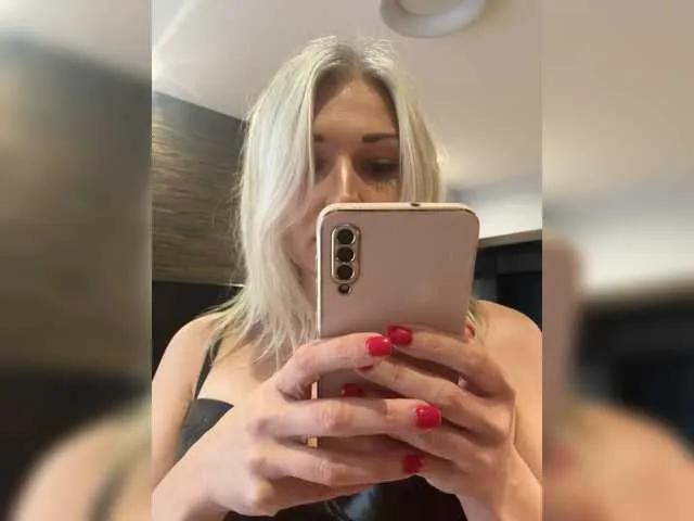 Evalovesroses — Freechat on BongaCams