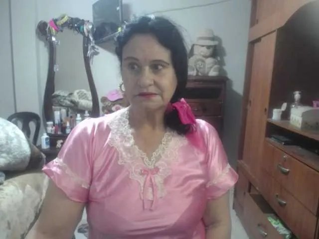 jazmin-mature — masturbation pussy  @remain @sofar  #mature #latina  #c2c #ass #pussy 