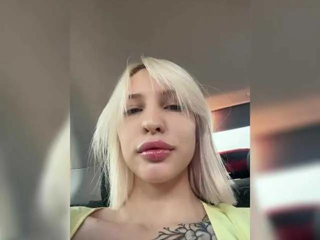 KettyPretty25 on BongaCams