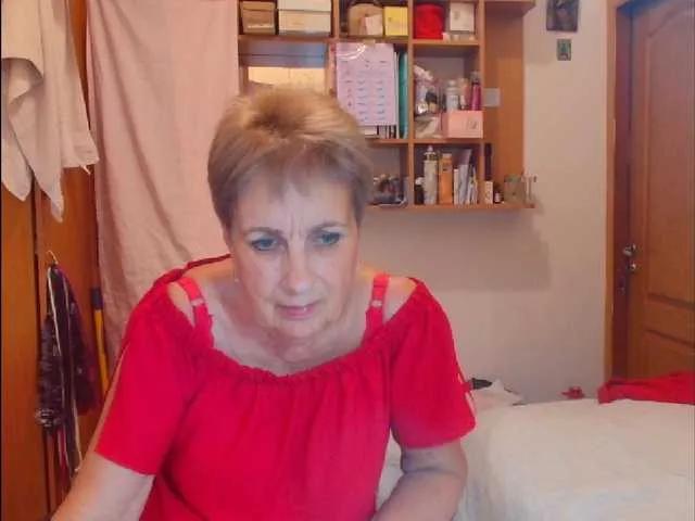 Kira9476 on BongaCams