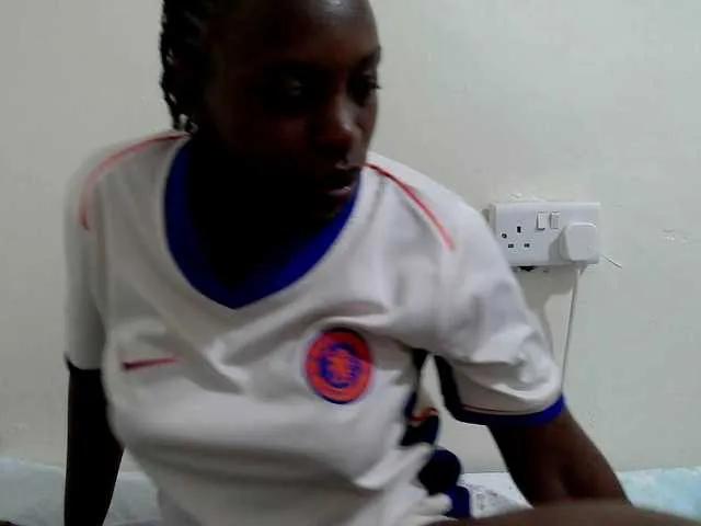 lilqueen1 on BongaCams 