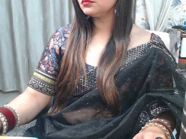 Mahimagic-doll — My pusssy is very wet would you like to lick my pusssy juice