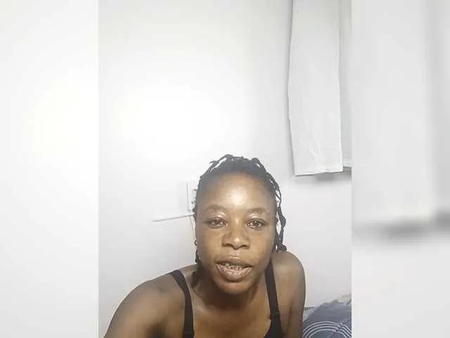 Sexykinyi — Freechat on BongaCams