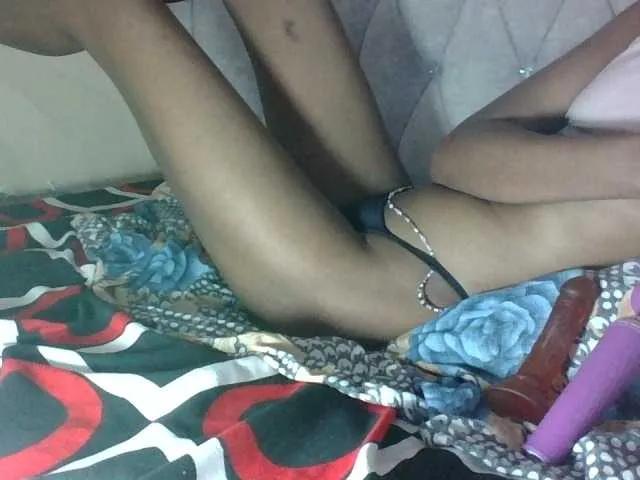 Sweet-Iddah on BongaCams