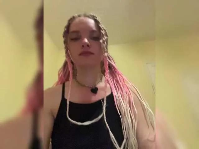 ThatTripPink3 on BongaCams