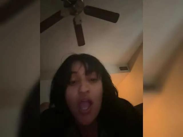 Tinydee5551 on BongaCams