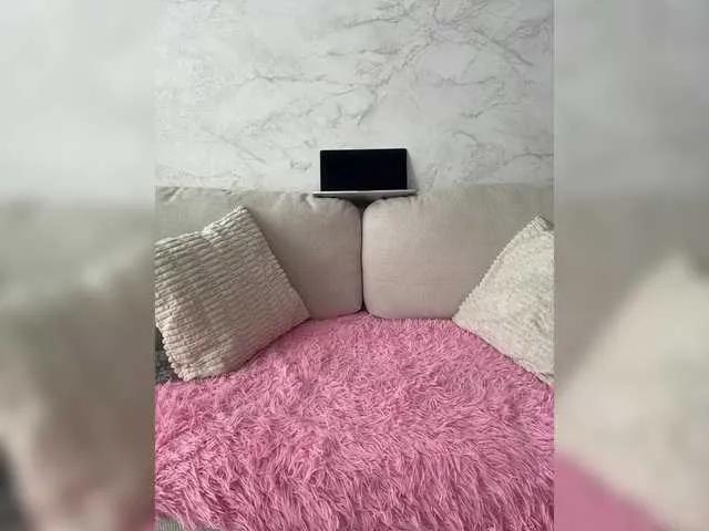 Valeria1999-1 on BongaCams