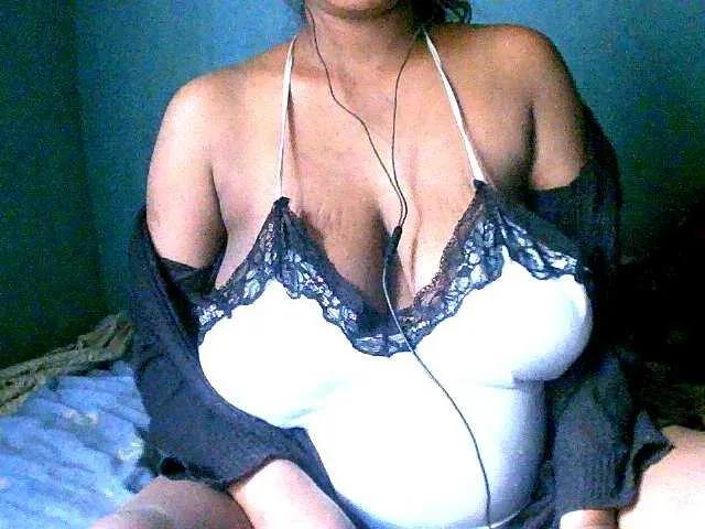 WeendyCelinah88 on BongaCams 