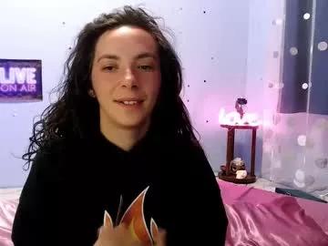 bellaqueen0701 on Chaturbate 