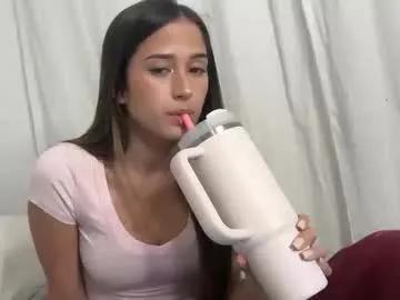 bellashore — Goal 1 : Take my socks off (429 tokens remaining)