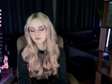 exxxcore_ — GOAL: TEASE YOU WITH MY LIPS [15 tokens remaining] WelcUm guys to my room #young #bigass #teen #natural #new