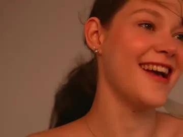 kelly_ember on Chaturbate