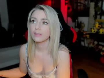 kimilee22 — ClassicTicket:  Hidden Cam show. Tip 44 tokens to get your ticket.  Type /cmds to see all commands.