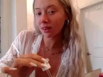 lilyyymonroee — shower with me! #blonde #wet #petite