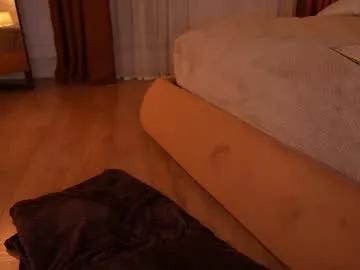 roxy_blue_eyed_ — Welcome to my roomGoal is : cumshow  Best vibes to make me wet and happy : 1111332233035051001  Make me CuM please [2996 tokens remaining]
