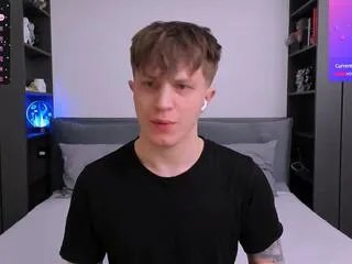 curtis_crew — Freechat on Flirt4Free