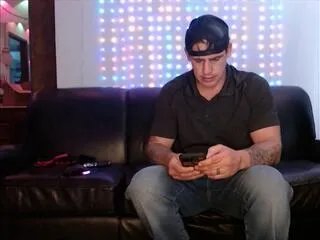damien_sliick — Freechat on Flirt4Free