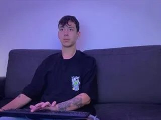 leinad_liive — Freechat on Flirt4Free