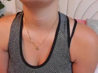 mia_roussee — Freechat on Flirt4Free