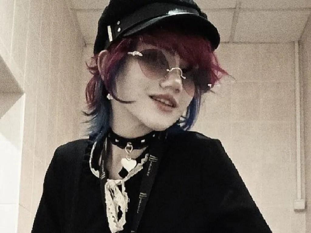 ElanorCiolek — I'm a girl with a vivid look and a creative heart, someone who loves transformation and self-expression. Changing my hair color is like changing a mood --- each shade reflects a different side of me. I find magic and comfort in anime and cartoons,...