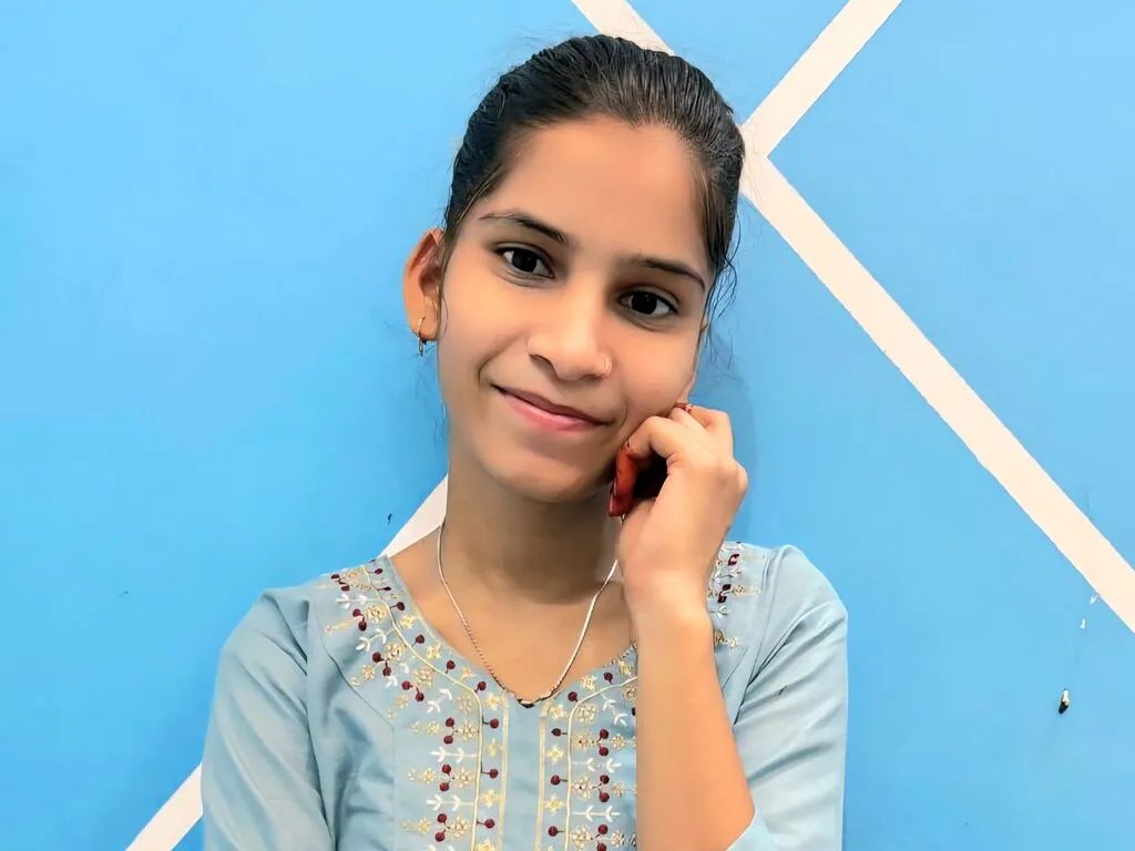 MickeySean — I like good conversation which ends with real orgasm. knowing someone deeply and reaching his heart. I love presents and attention in my life. 