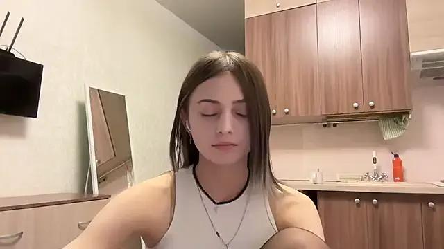 AidaGloshen — Squeeze my ass close to cam