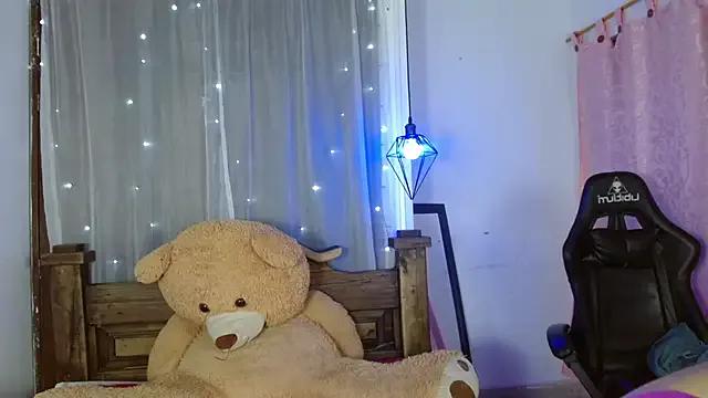 allysonn_fox on StripChat 