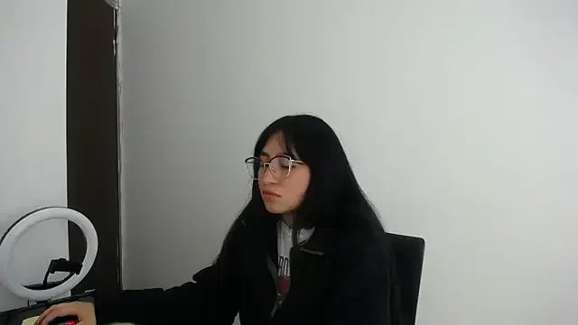 Arielle_lov — full spanks in my sexy ass