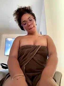 ashley_Tompson1 — Help me start making my house
