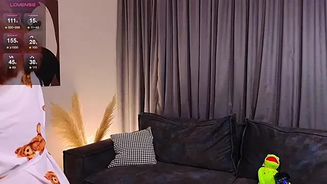 BreeBarrick on StripChat 