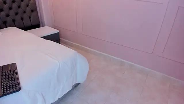 Briana_24 — Advendure boobs play 
