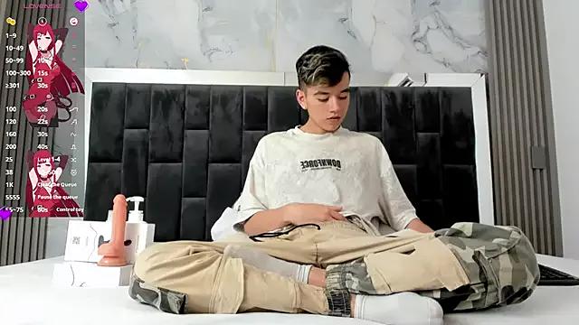 bunny_maxi on StripChat 