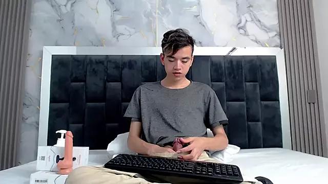 bunny_maxi on StripChat 