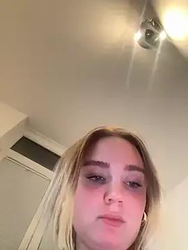 CherryEmmy —  Show Pussy & Play Pussy 