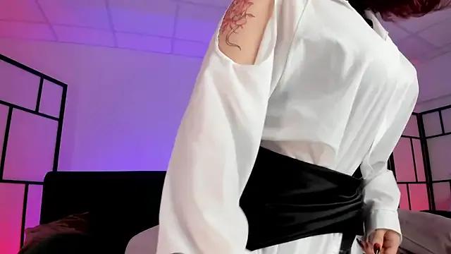 CurlyVixen — SPANKATRON (10 HARD SPANKS)