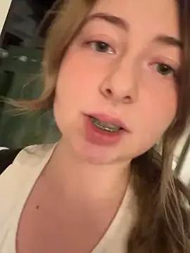 curvyflawless — Take off your skirt