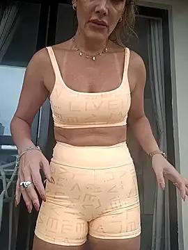 DESIRIE0609 — Tomar banho