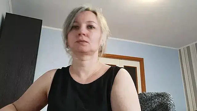 EdithManning — Private on StripChat