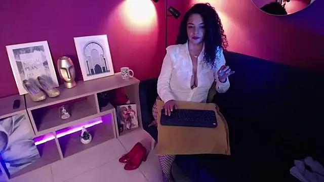 eleonor_x on StripChat 
