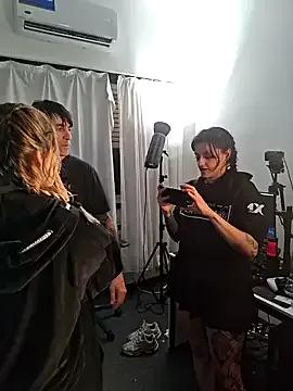 Elnonoykeila77 — Freechat on StripChat