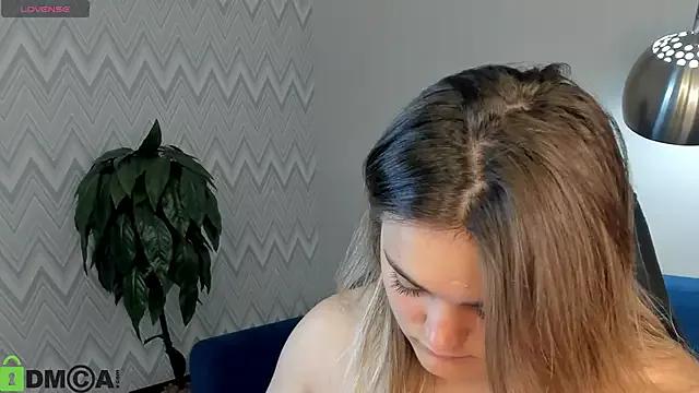 Emma_Reeed on StripChat 