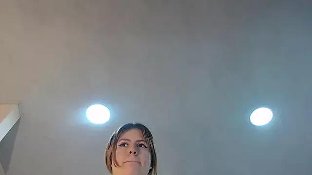 Emmaa_Blonde on StripChat 
